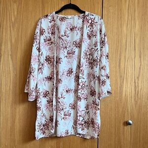Pink Republic White Kimono Robe with Mauve Floral Print